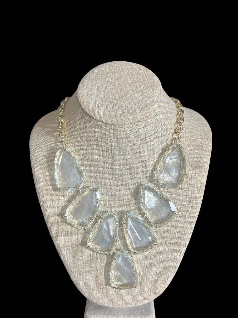 Kendra Scott Harlow Statement bib mother of pearl iridescent